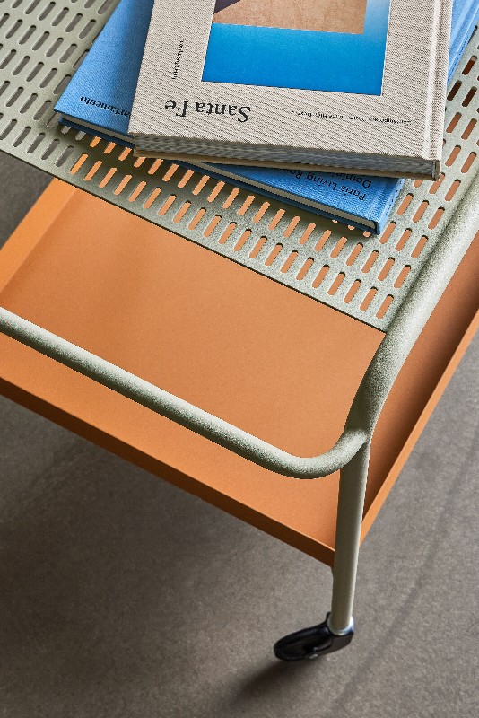 carrello portaoggetti elegante che si adatta al tuo spazio